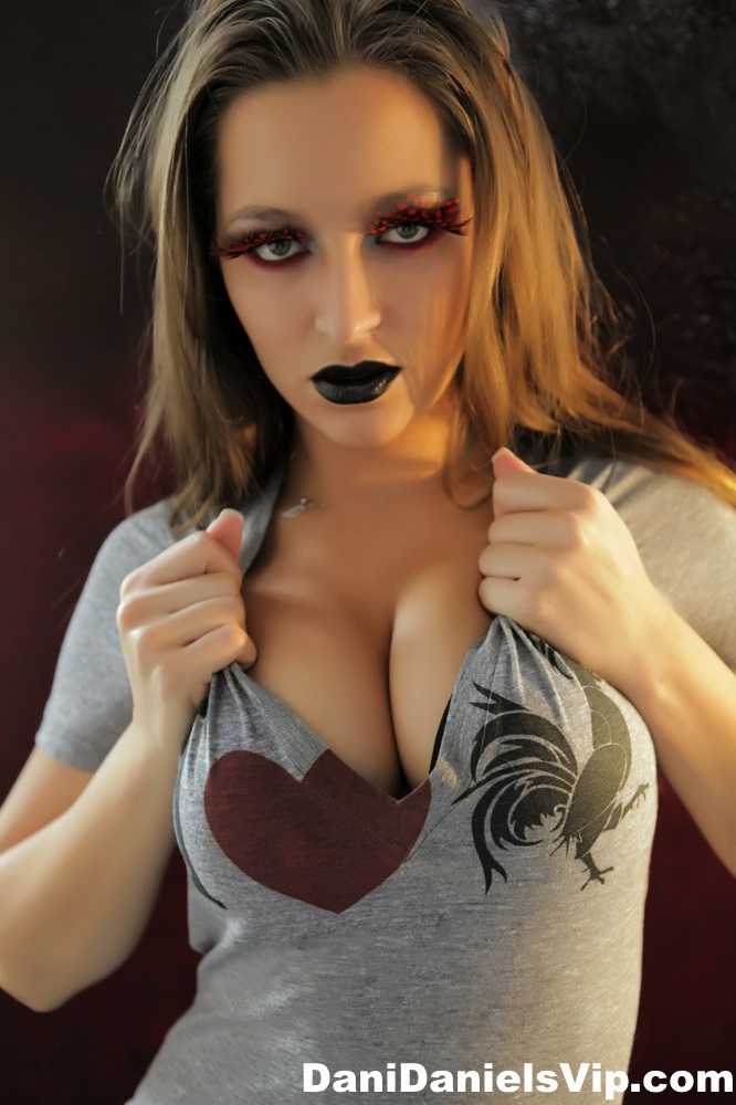 666px x 1000px - Wild vampire Dani Daniels goes topless and reveals her wonderful boobs -  PornPics.com