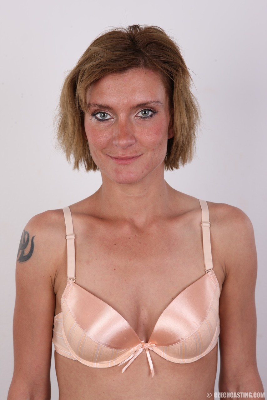 Ugly amateur Denisa reveals her skinny body in dubious hope of porn stardom ポルノ写真 #425831882 | Czech Casting Pics, Denisa, Mature, モバイルポルノ