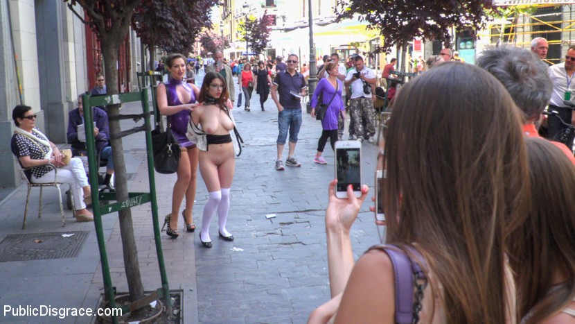 Submissive girl Zenda Sexy is paraded nude in public for giving oral sex porno fotoğrafı #427024593