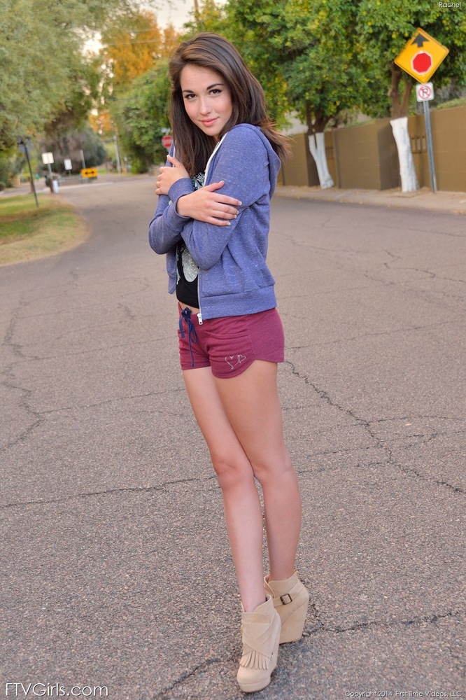 Teen girl Rachel's long legs look super sexy in naked outdoor shoot foto porno #427618190
