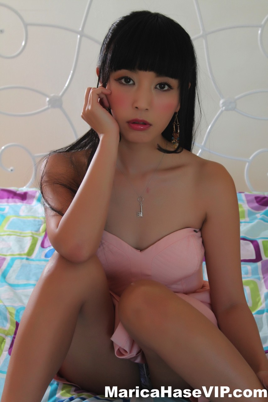 Cute Japanese MILF Marica Hase getting all wet and horny in bed porno foto #427665372