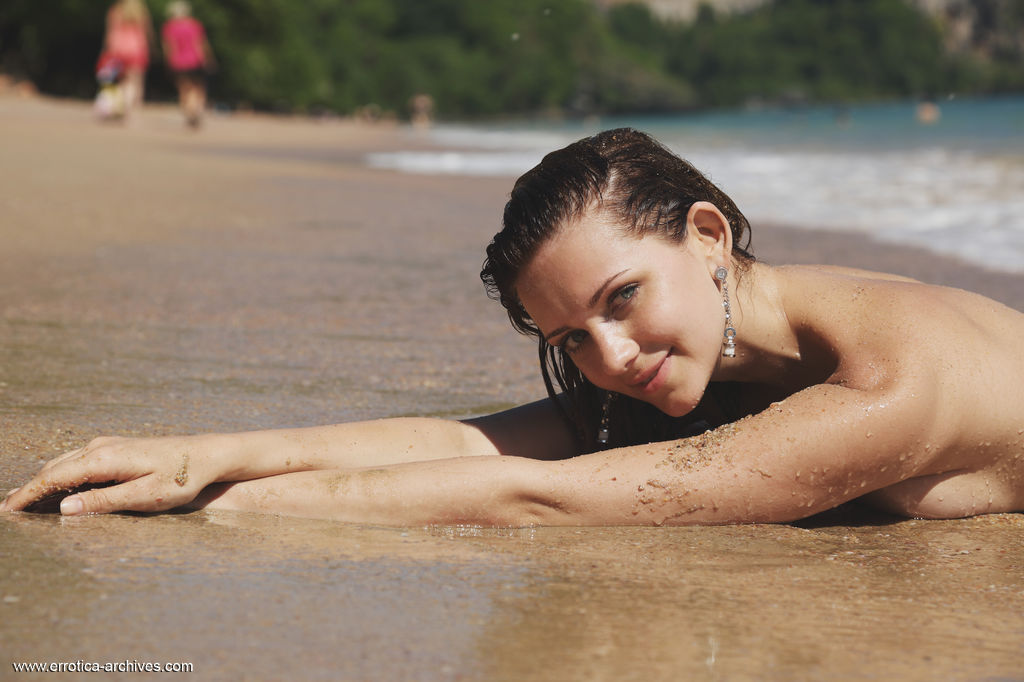 Oliana sensually poses by the beach as she shows off her wet sexy body and порно фото #425554239 | Errotica Archives Pics, Oliana, Beach, мобильное порно