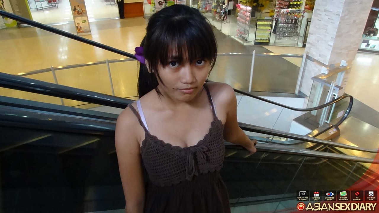 Asian amateur gets a creampie after having sex with hr boyfriend foto porno #422681724