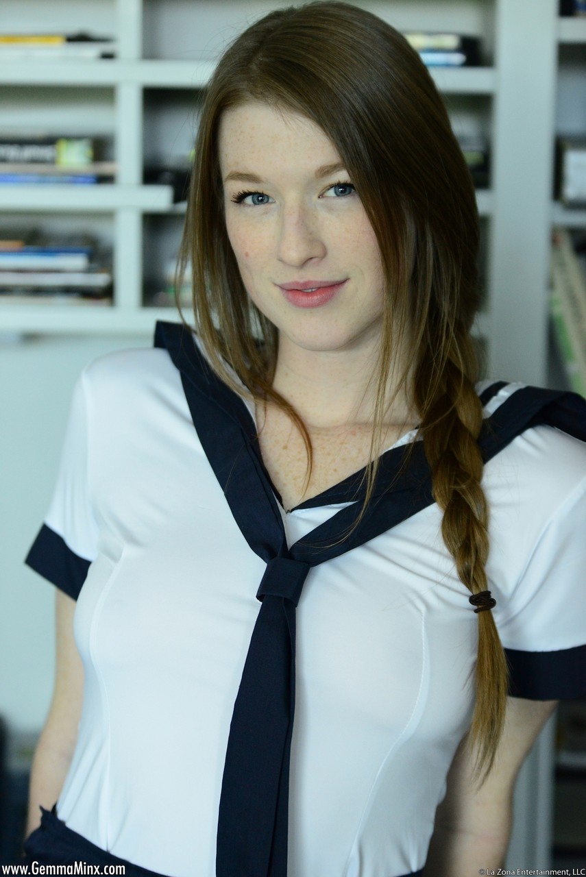 Schoolgirl Gemma Minx flashes her small tits before masturbating with a sexily 色情照片 #424705146