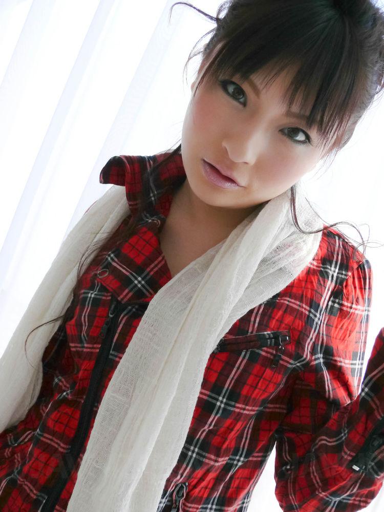 Sweet Rika Sonohara in girlie outfit opens up for two shafts ポルノ写真 #425479113