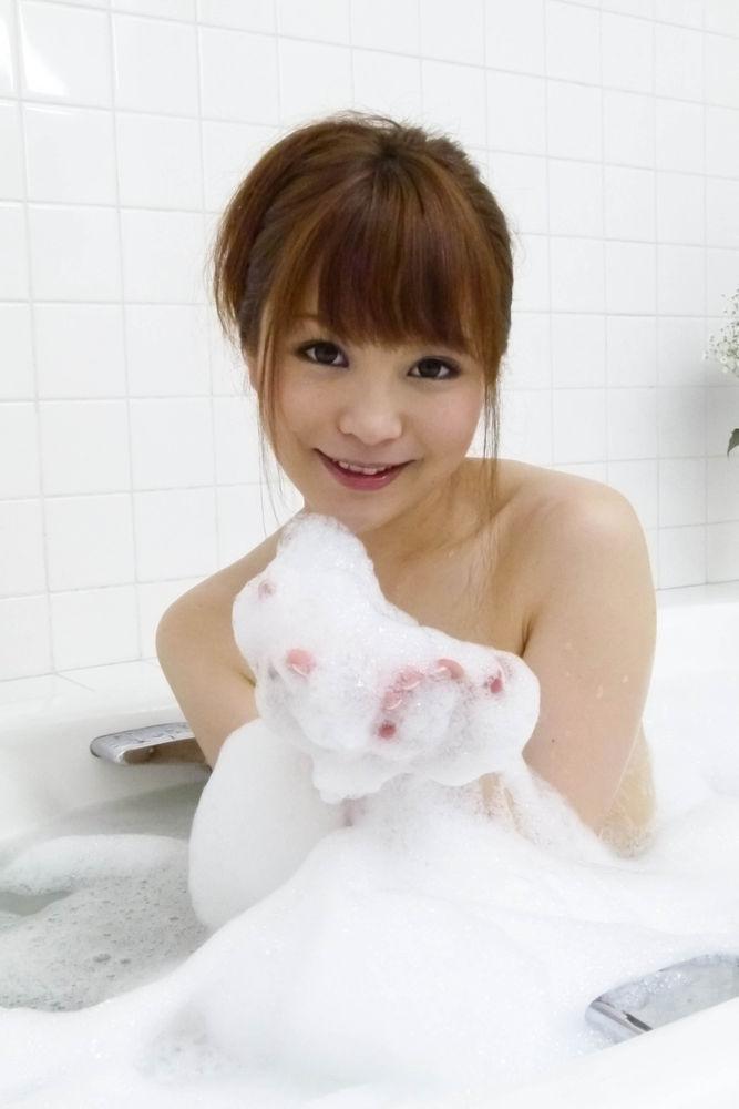Maomi Nagasawa plays with foam and gets cum in mouth from tools foto porno #427084554