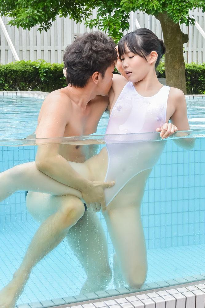 Japanese woman Yui Kasugano is groped in a swimming pool before fucking foto porno #422612611