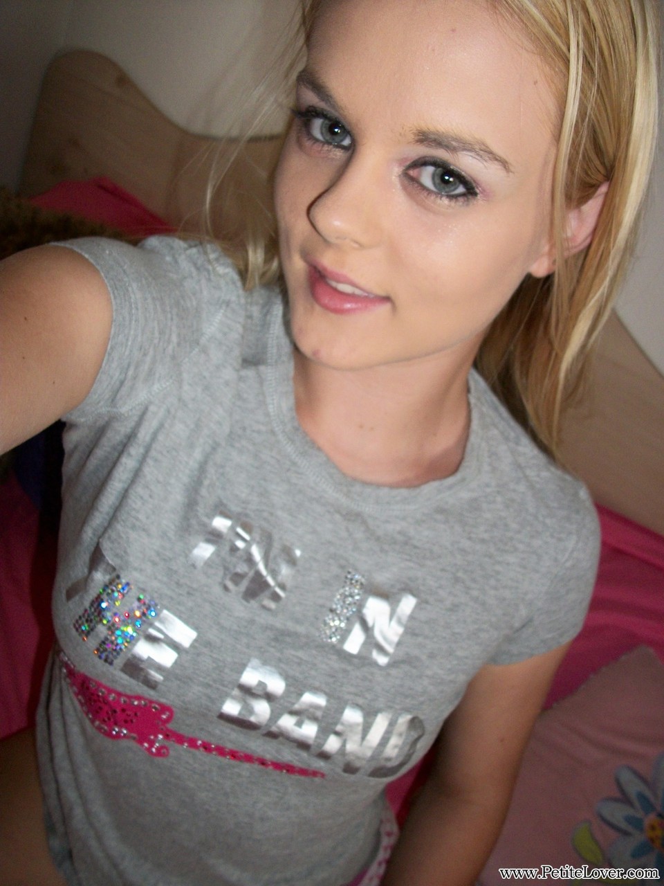 Cute blonde girl Bri Skies takes selfies while she exposes her horny body порно фото #428953955