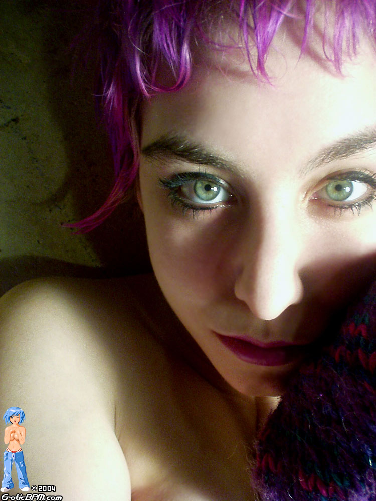 Solo girl Babybird takes self shots while sporting striking eyes and dyed hair foto porno #425038849