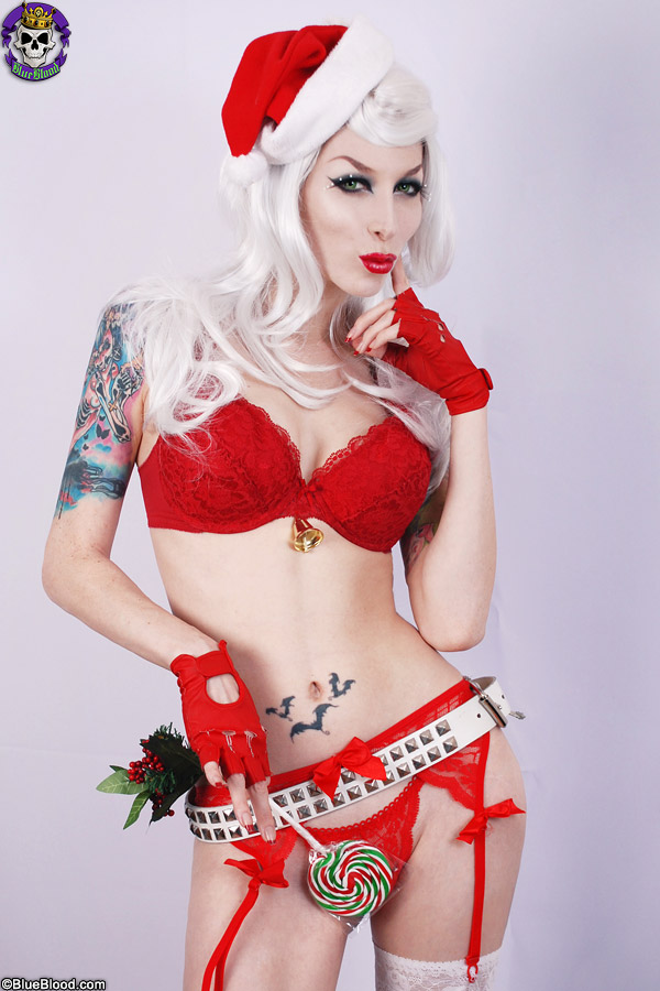 Tattooed platinum blonde babe Razor Candi shows her nice tits at Christmas porn photo #424910817