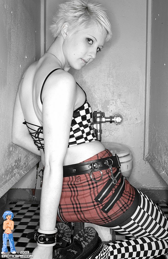 Blonde schoolgirl strips down in public toilet foto porno #426468493