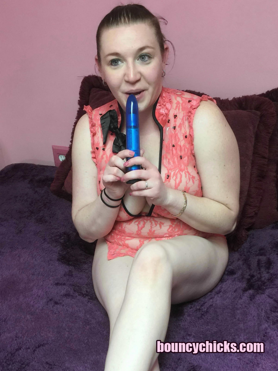 Amateur BBW Sinful Skye uses a toy and fingers to appease her horny pussy foto porno #426084696