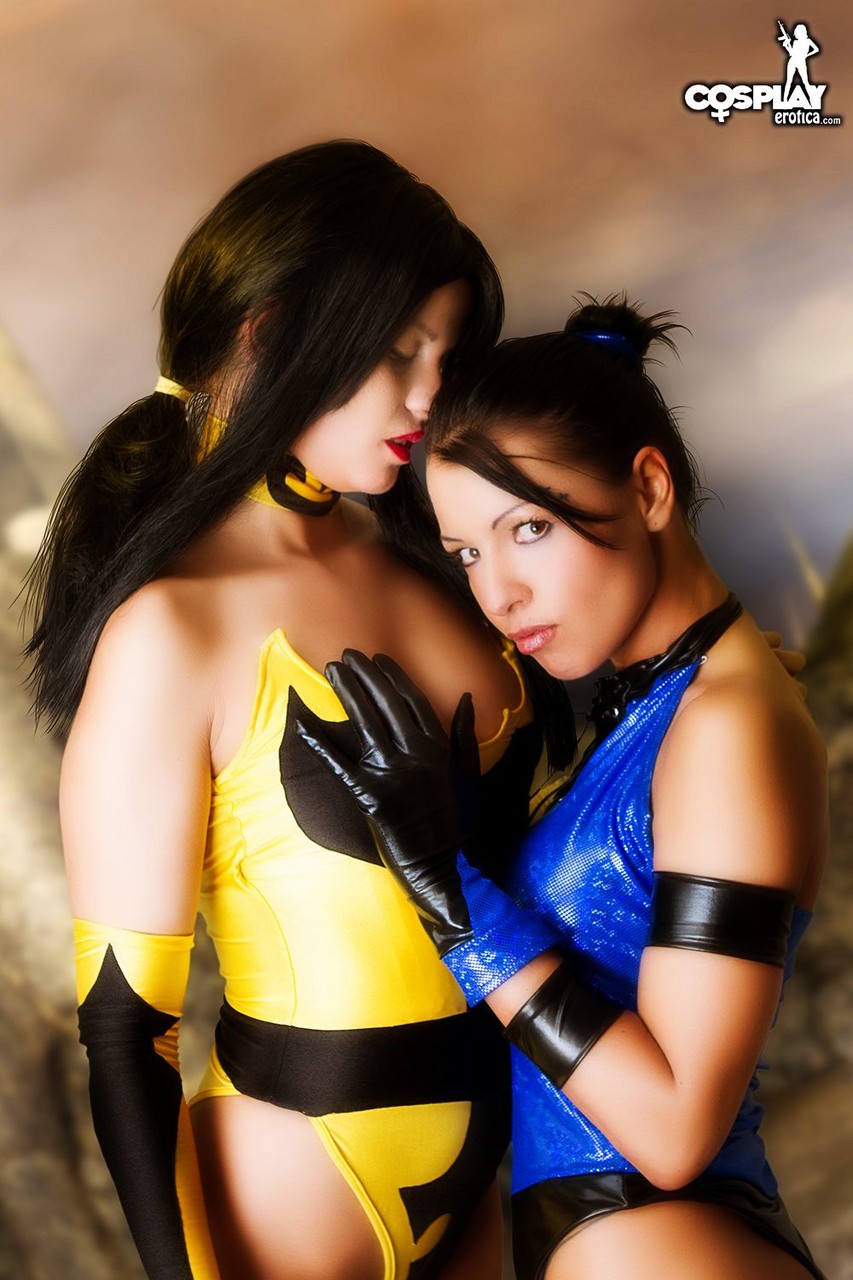 Kitana, Tanya Mortal Kombat nude cosplay porn photo #424852852