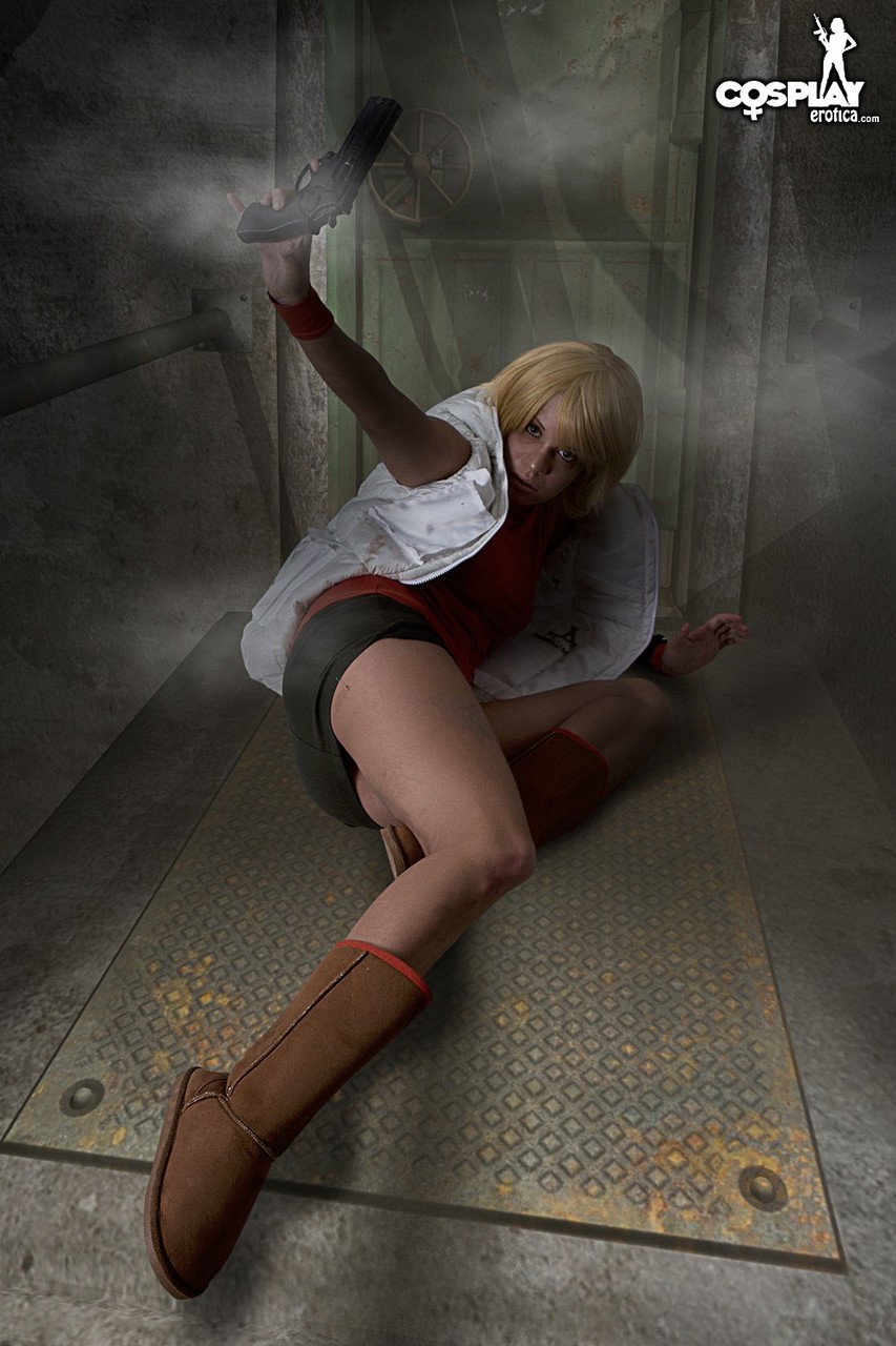 Heather Mason Silent Hill 3 nude cosplay 色情照片 #423150937