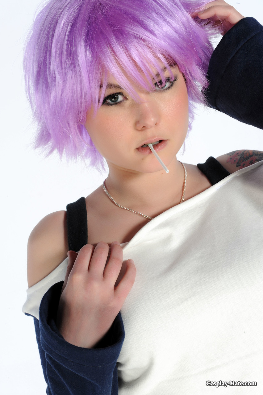 Purple haired girl Kasey Olsen spreading her pussy with lollipop in her mouth ポルノ写真 #423072665