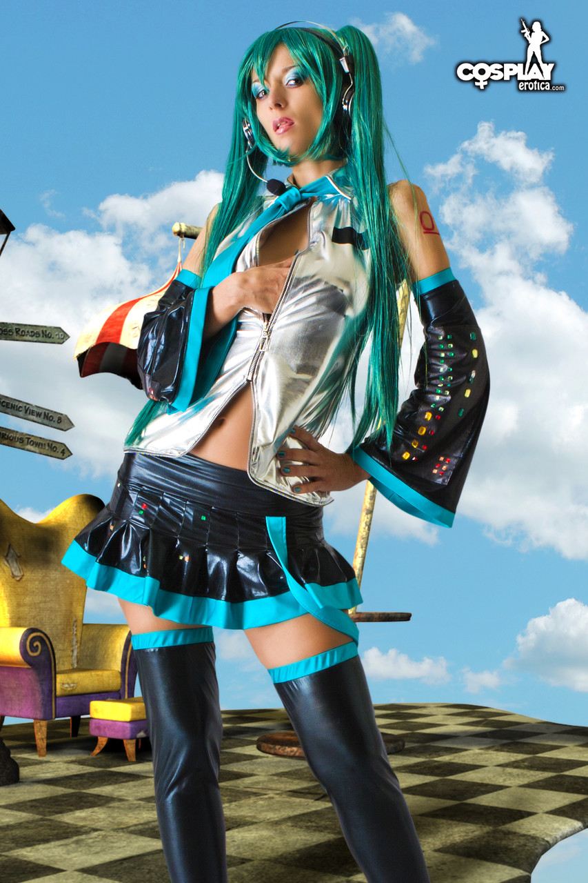 Hot girl works her tits and pussy free of a Hatsune Miku cosplay outfit porn photo #428199245
