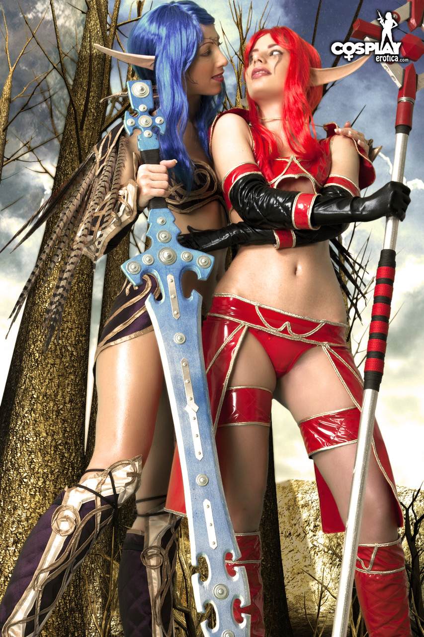 Lesbian cosplayers fondle each other during a fantasy shoot 色情照片 #423087382 | Cosplay Erotica Pics, Cosplay, 手机色情