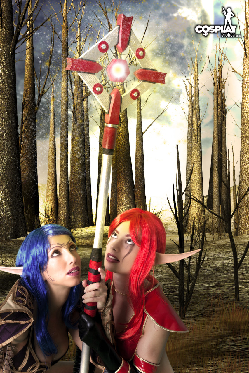 Lesbian cosplayers fondle each other during a fantasy shoot ポルノ写真 #423087415 | Cosplay Erotica Pics, Cosplay, モバイルポルノ