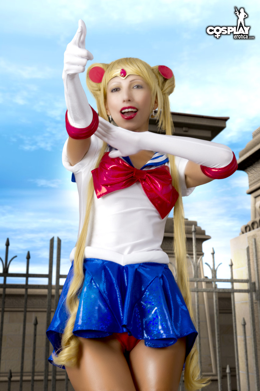 Cute girl models a Sailor Moon outfit before exposing herself foto porno #422834699