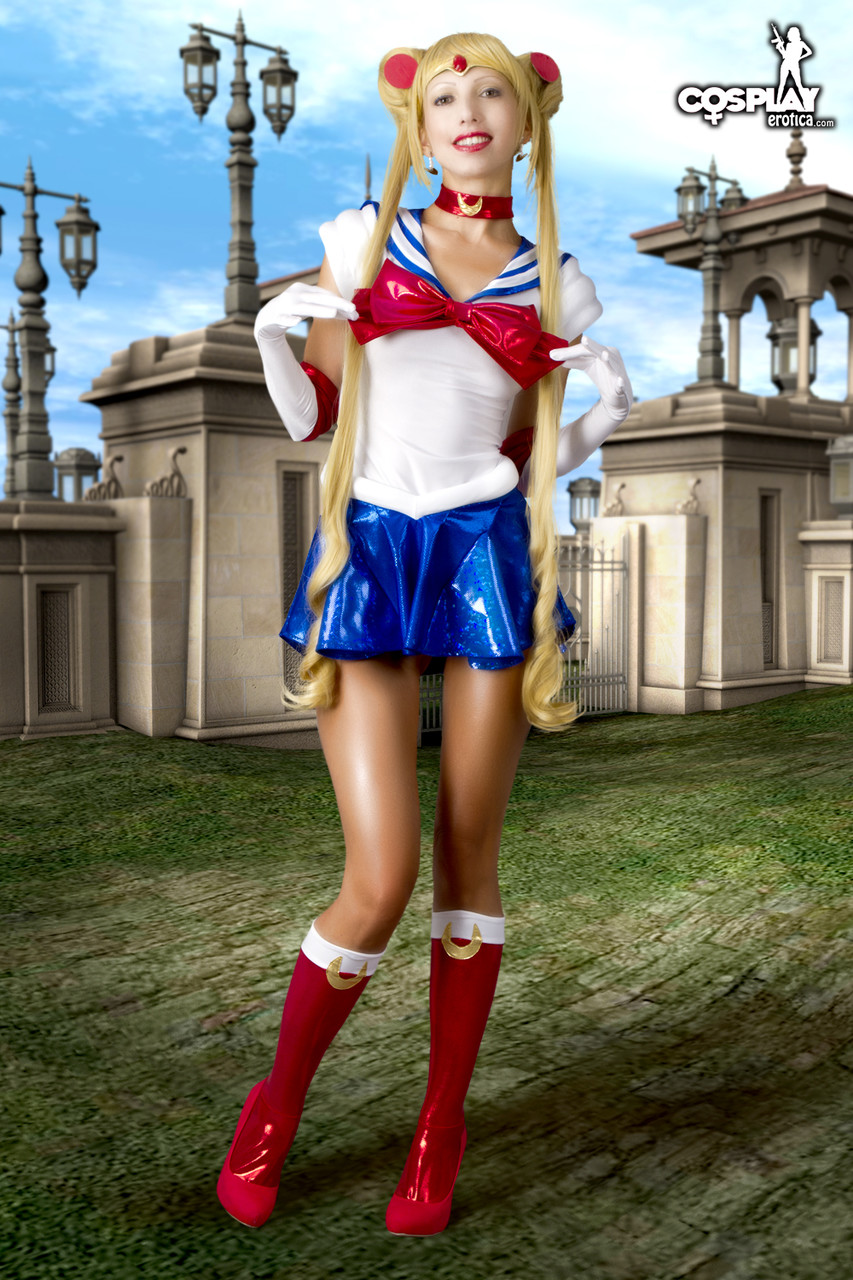 Cute girl models a Sailor Moon outfit before exposing herself foto porno #423055315
