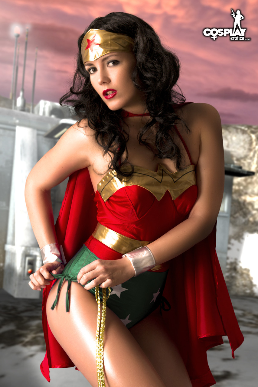 Beautiful brunette peels off her Wonder Woman outfit in a tempting manner porno fotoğrafı #423048548