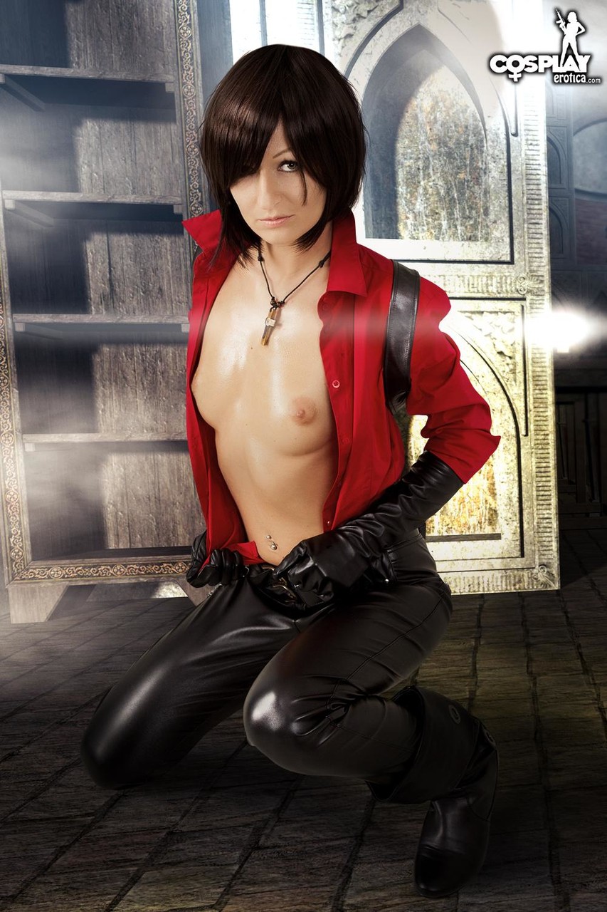 Ada Wong Resident Evil nude cosplay foto porno #423124990