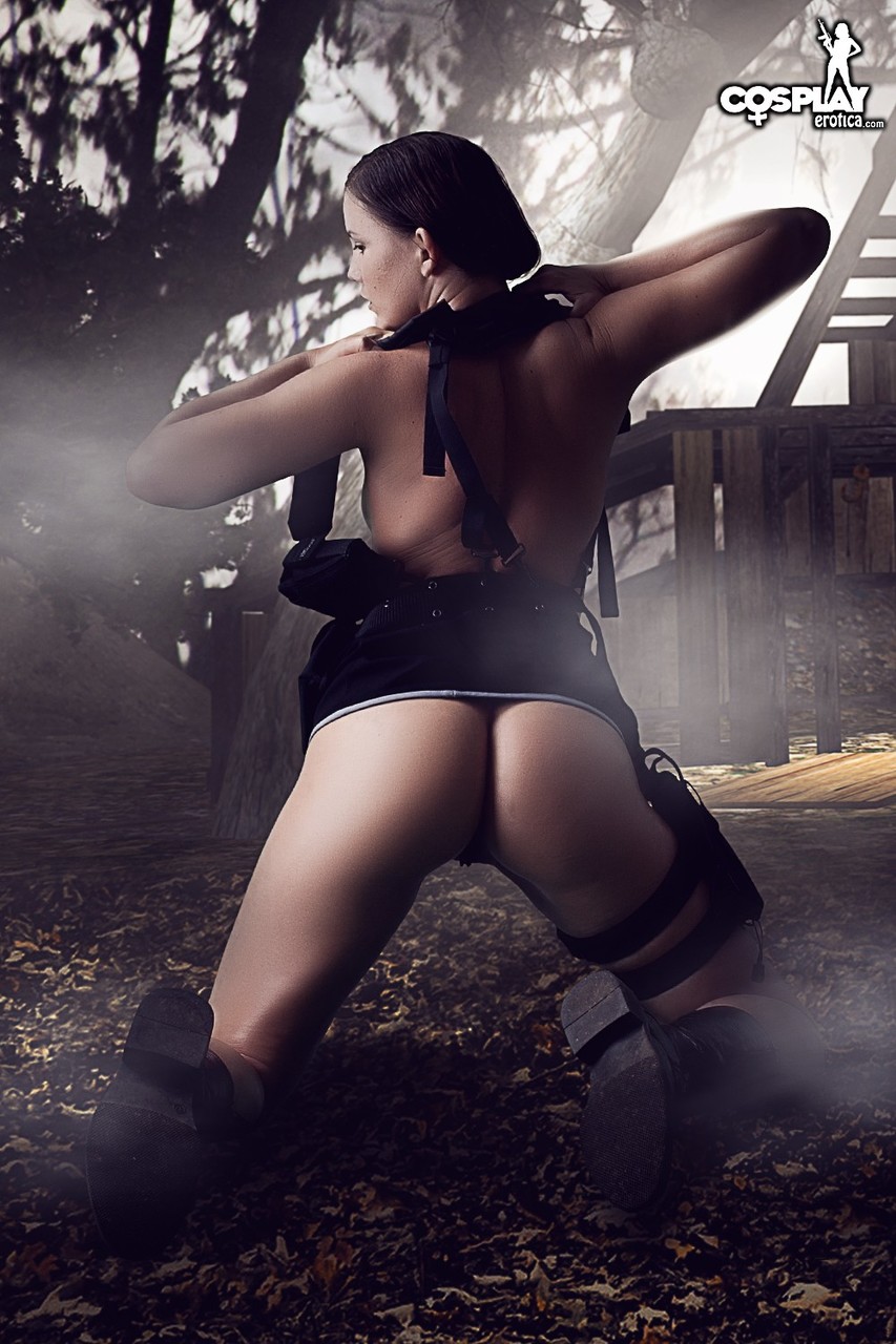Jill Valentine Resident Evil nude cosplay porn photo #423212139