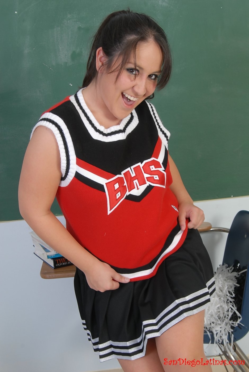 Thick Latina Cheerleader Lilly E Exposes Herself While Serving A Detention