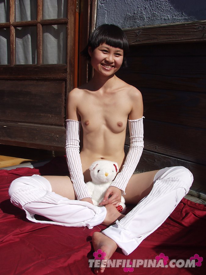 Cute Filipina teen gets naked while wearing leggings and arm socks Porno-Foto #426339480 | Teen Filipina Pics, Outdoor, Mobiler Porno