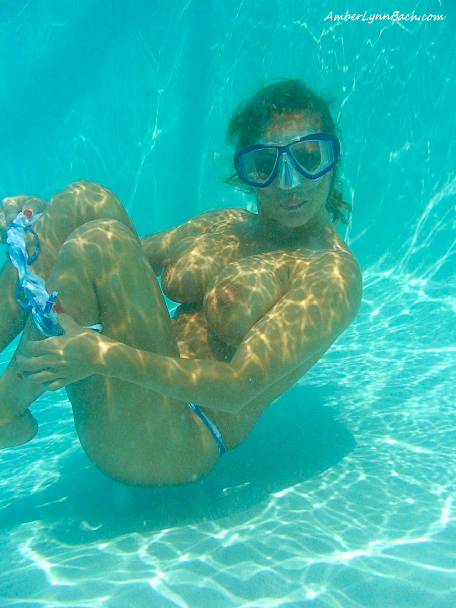 Amateur chick Amber Lynn Bach takes off her bikini while going for a swim zdjęcie porno #428357971 | Amber at Home Pics, Amber Lynn Bach, Pool, mobilne porno