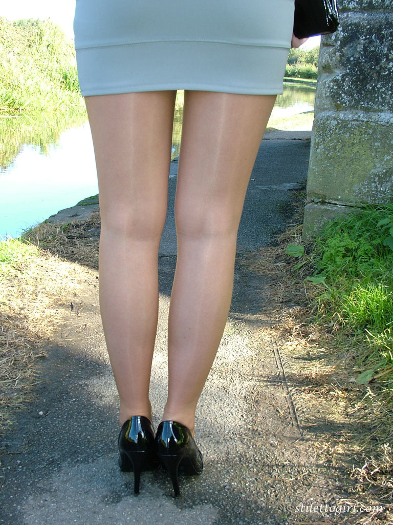 Non nude blonde shows off sexy legs in miniskirt and black pumps on foot path foto porno #425288909 | Stiletto Girl Pics, Erin, Outdoor, porno ponsel