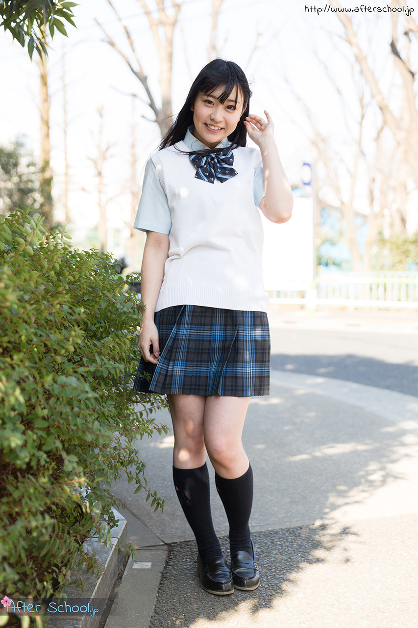 Horny Asian schoolgirl lifts up her skirt and masturbates 色情照片 #424508964 | After School Pics, Ai Minano, Japanese, 手机色情