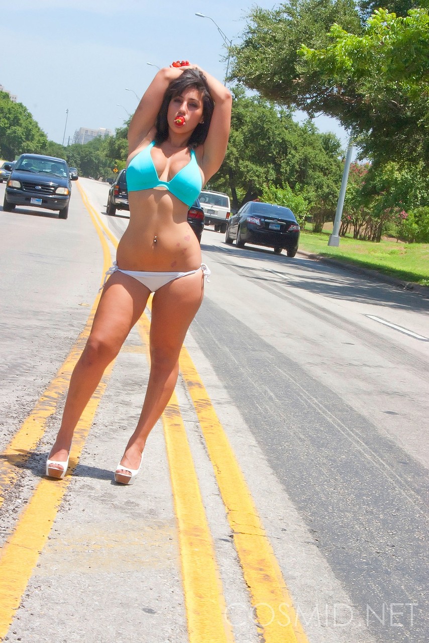Brunette amateur Shami Halil models a bikini in the middle of a busy road foto porno #425568856
