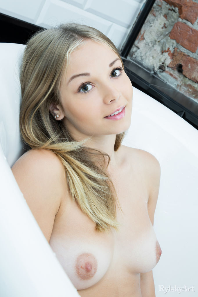 Blonde cutie Jeff Milton naked in the bathtub showing off tight teen pussy 포르노 사진 #425557902 | Rylsky Art Pics, Jeff Milton, Teen, 모바일 포르노
