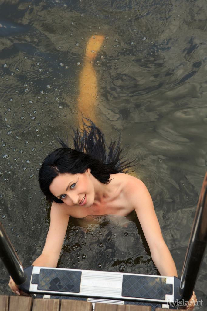 Dark haired teen Janelle gets totally naked after emerging from a river foto porno #426784866