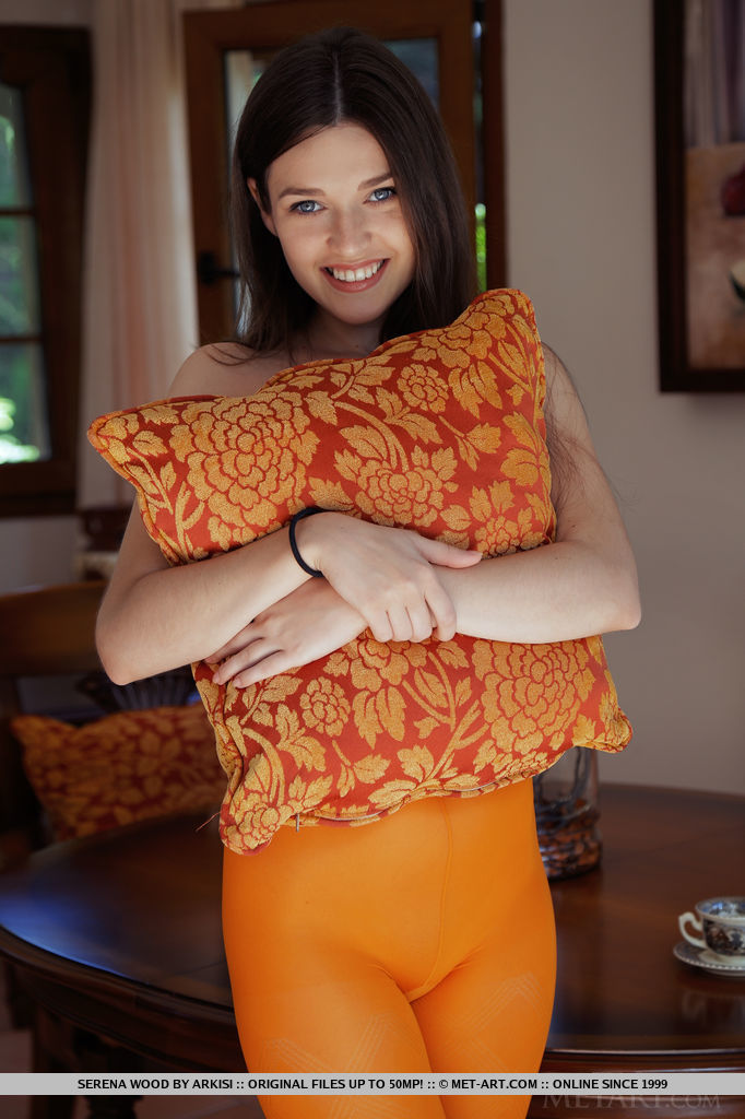 Gorgeous erotic girl Serena Wood peels orange tights to spread nude pussy 色情照片 #427914463 | Met Art Pics, Serena Wood, Pantyhose, 手机色情