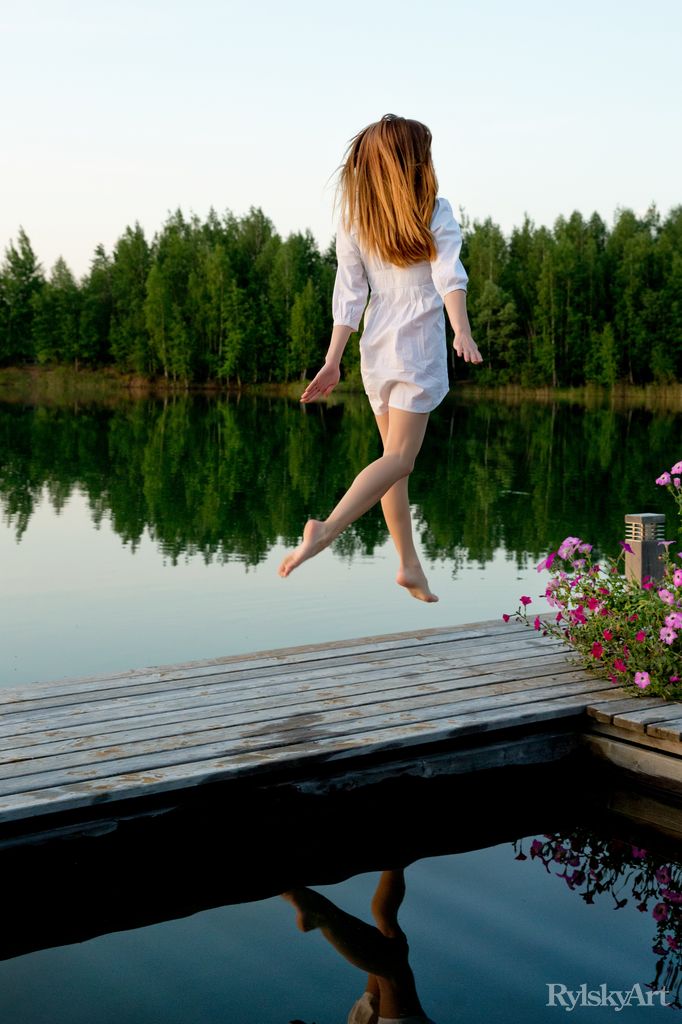 Slim teen Vittoria Amada dips her toes in lake before a nude modeling session 色情照片 #423650065 | Rylsky Art Pics, Vittoria Amada, Teen, 手机色情