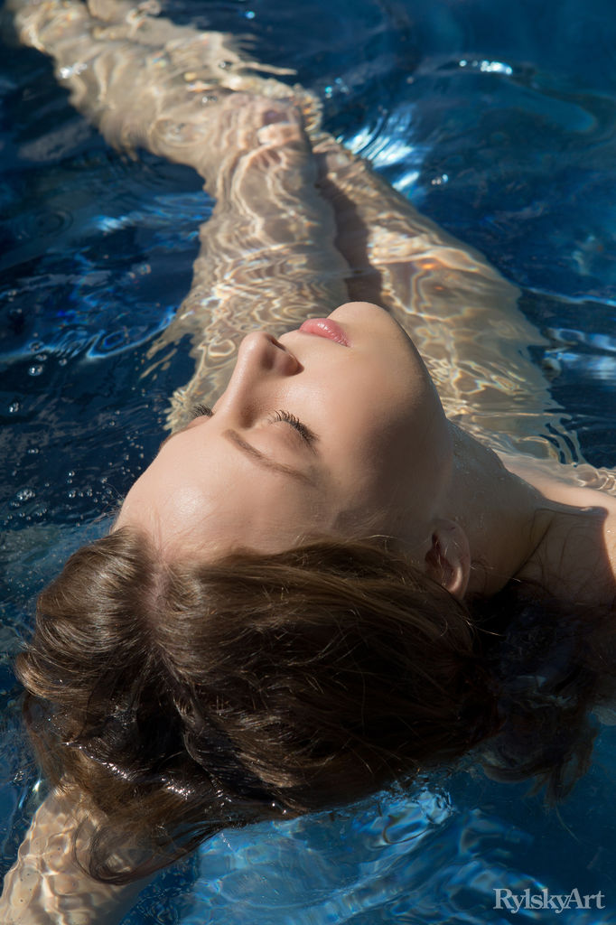Nice teen Nikia takes a skinny dip in an outdoor hot tub while all alone 포르노 사진 #427255435 | Rylsky Art Pics, Nikia, Pool, 모바일 포르노