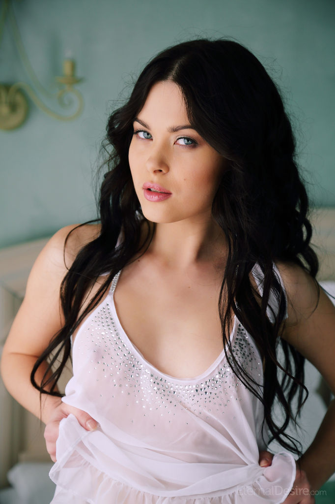 Dark haired teen beauty Amelie B doffs white lingerie to get naked on her bed foto porno #422993516