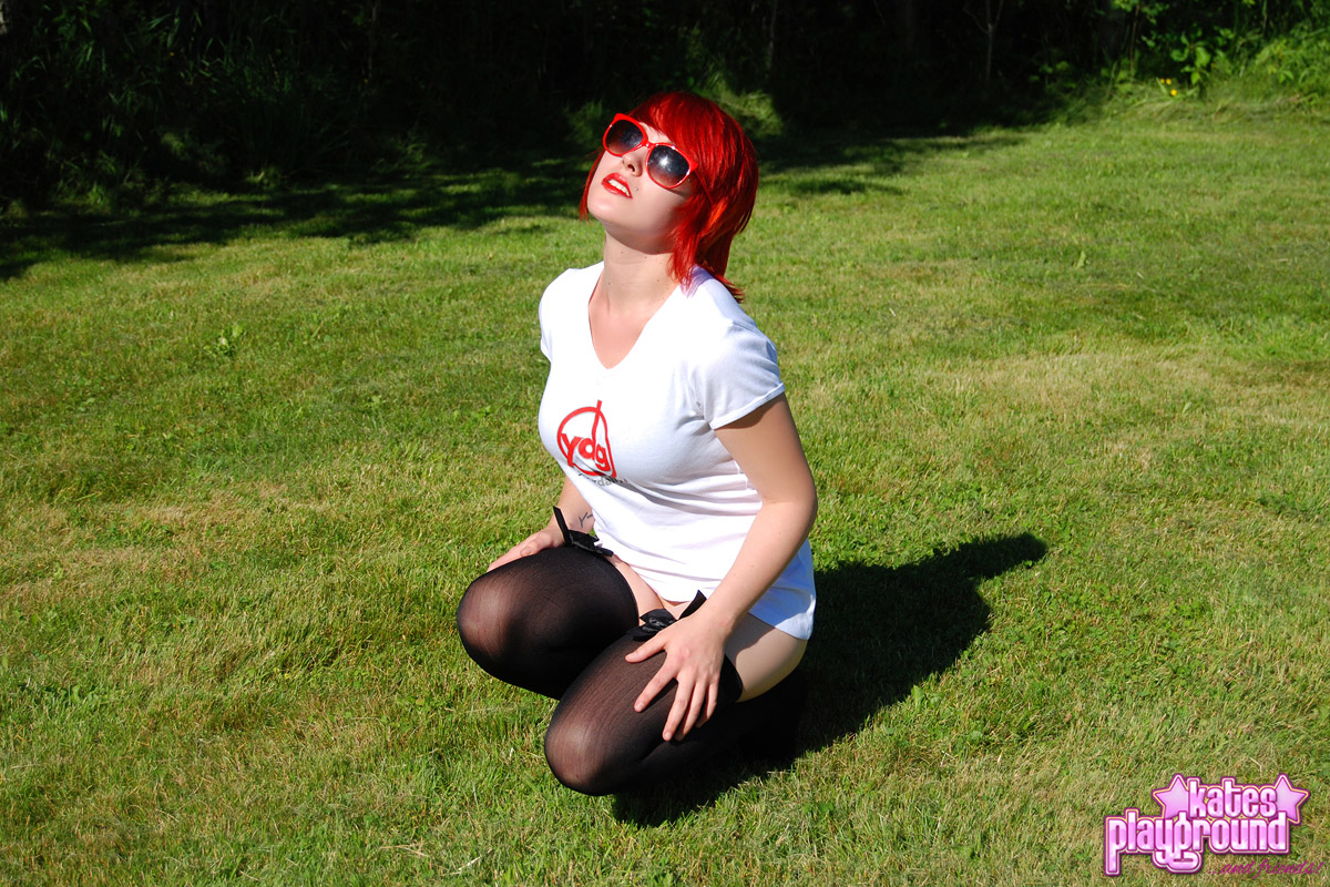 Redheaded amateur Sabrina soaks her white T-shirt out on a lawn in sunglasses порно фото #428696829