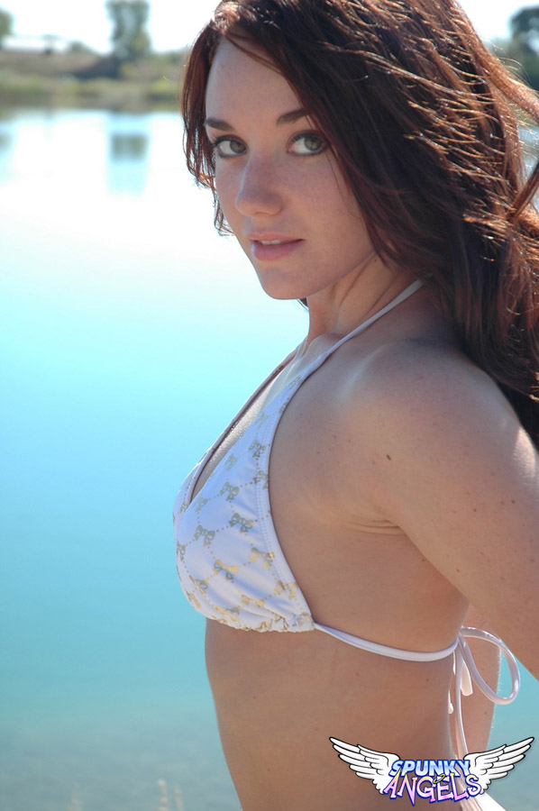 Beautiful amateur Heidi removes bikini top to tease half naked at the beach foto porno #424808016