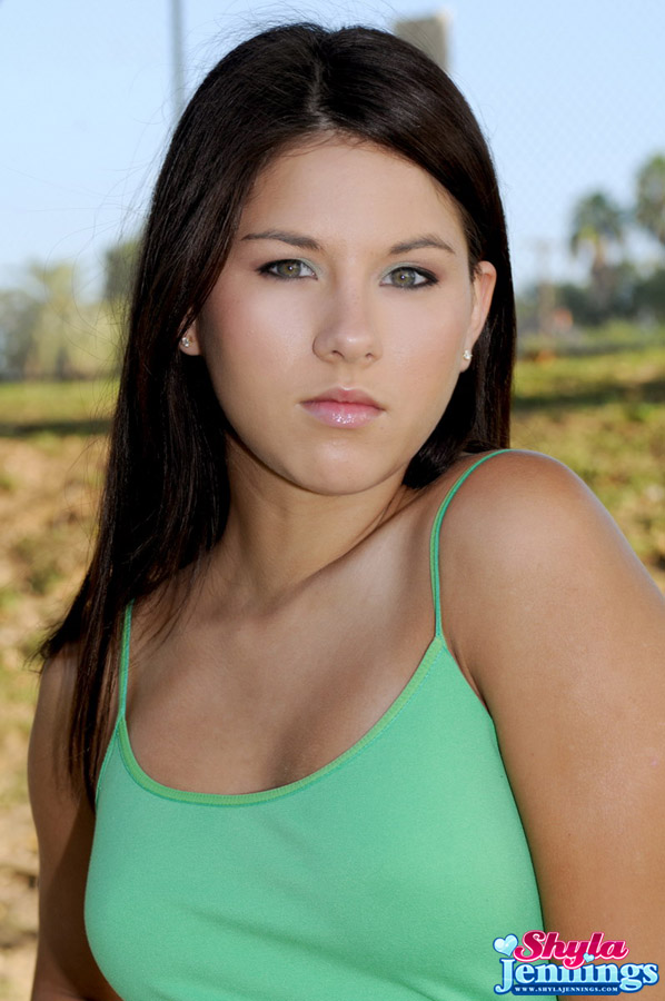Sexy ten Shyla Jennings exposes her firm tits and bald twat at a ballpark 色情照片 #425486603 | Shyla Jennings Pics, Shyla Jennings, Teen, 手机色情