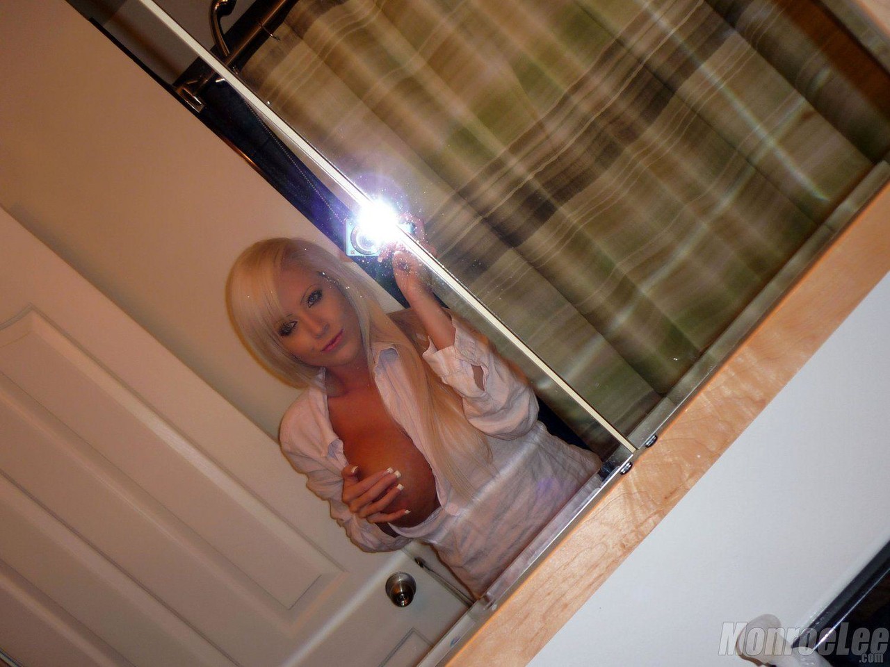 Monroe Lee Bathroom Selfies foto porno #425648148