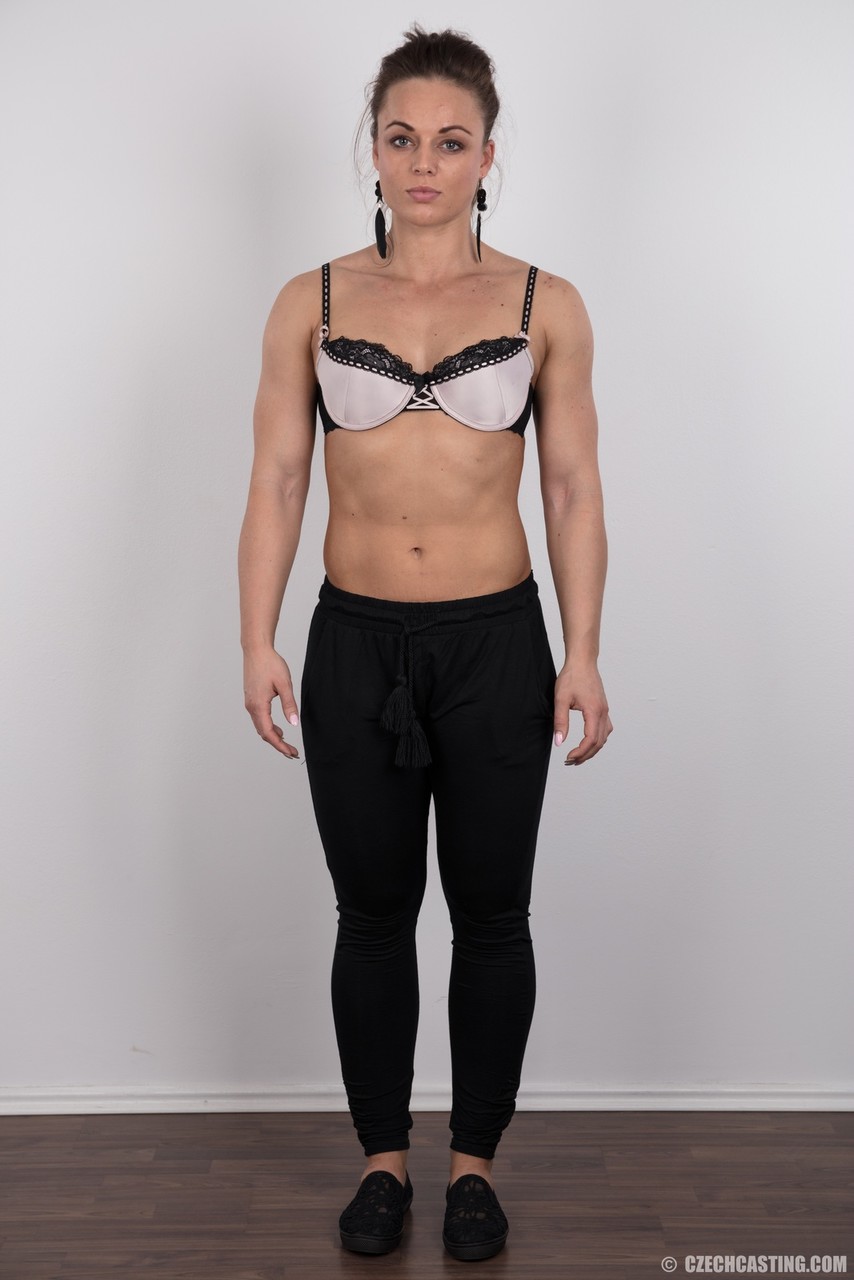 Bodybuilder chick Tereza disrobes to have her muscular body photographed porno fotoğrafı #428491584 | Czech Casting Pics, Tereza, Amateur, mobil porno