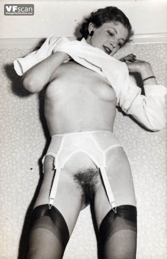 Vintage porn models spread wide showing hairy muffs and toying with dildos ポルノ写真 #426071649 | Vintage Flash Archive Pics, Stockings, モバイルポルノ
