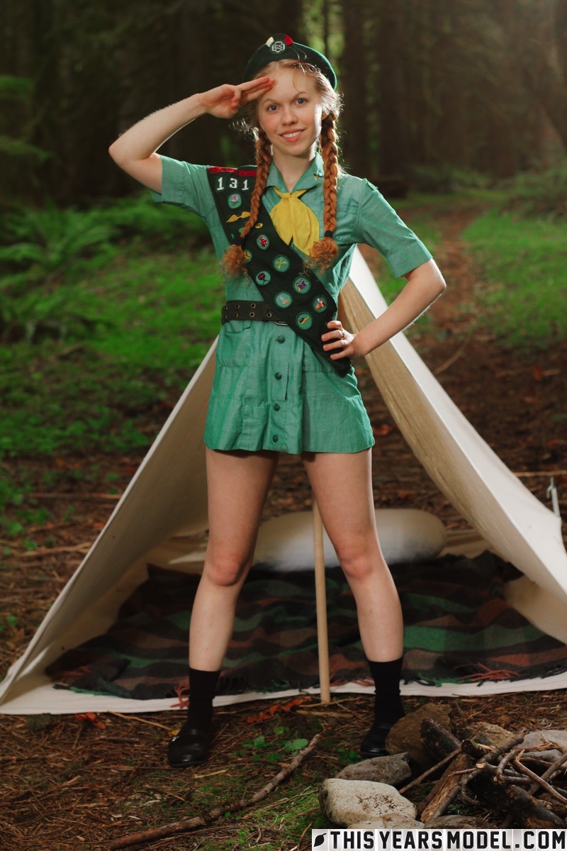 Redheaded Girl Scout Dolly Little gets naked outside her tent in beret foto porno #422724886