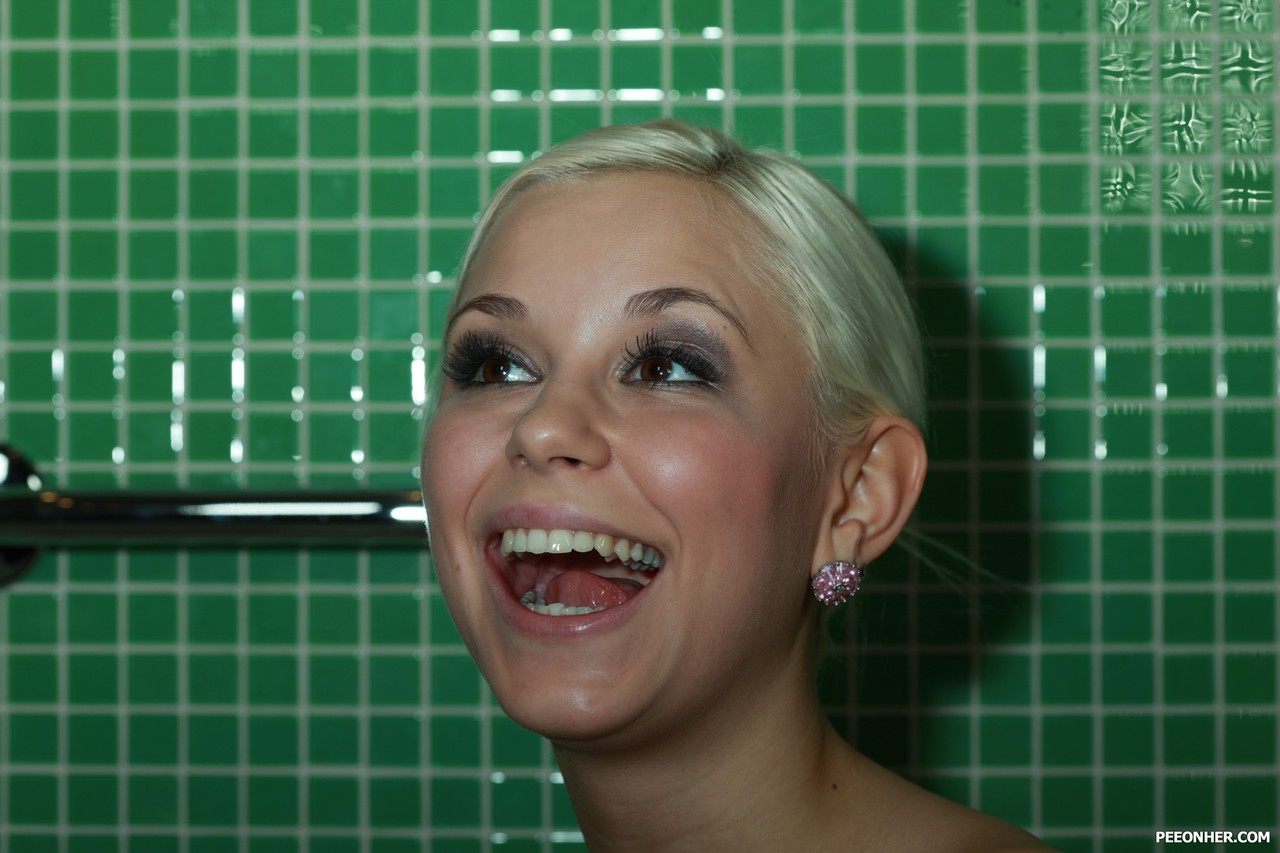 Nice blonde girl Dido Angel sports an anal creampie pie before a golden shower photo porno #427234397
