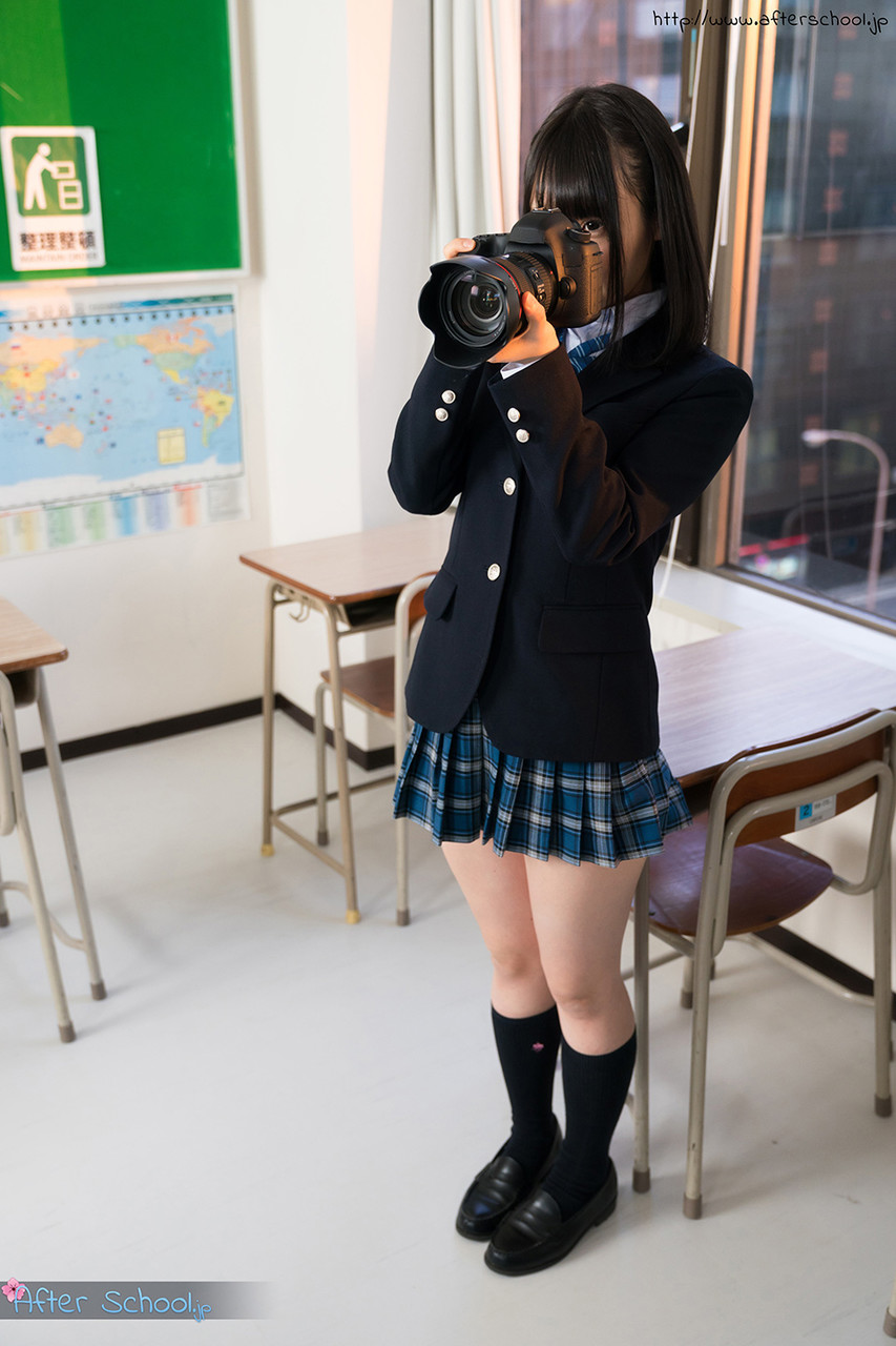 Japanese schoolgirl puts down her camera long enough to suck off her teacher foto porno #423924169