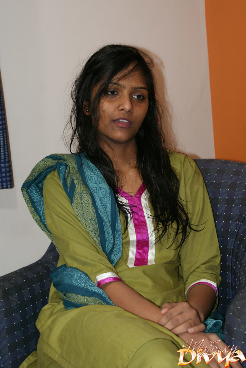 Indian divya slips off her shalwar suit to pose naked for the first time foto porno #423909986
