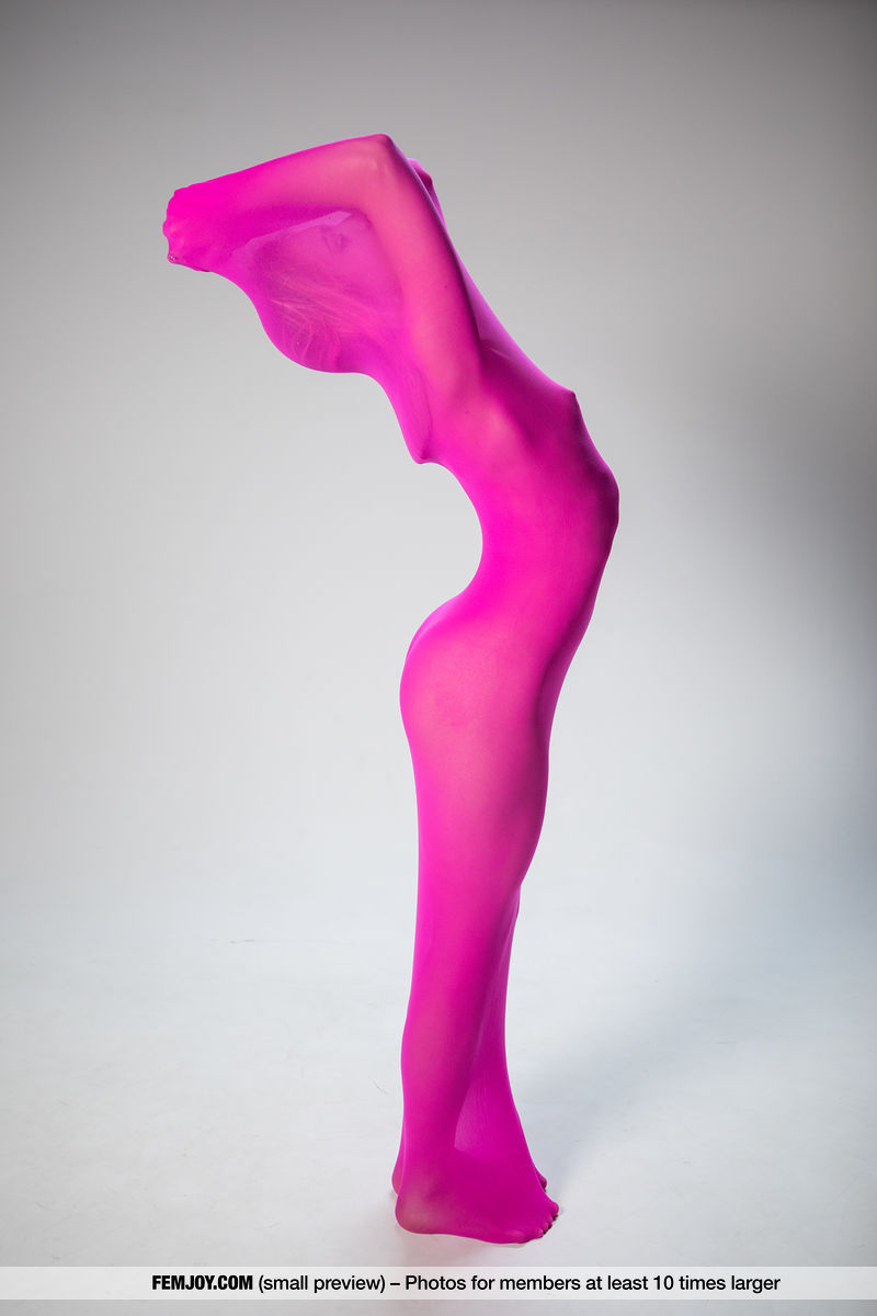 Young blonde girl Alecia Fox shows off her incredible flexibility in the nude 色情照片 #425563926 | Femjoy Pics, Alecia Fox, Flexible, 手机色情